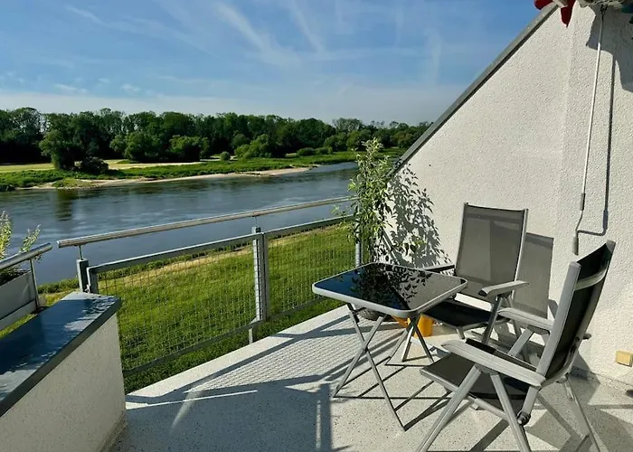 Direkt An Der Elbe *